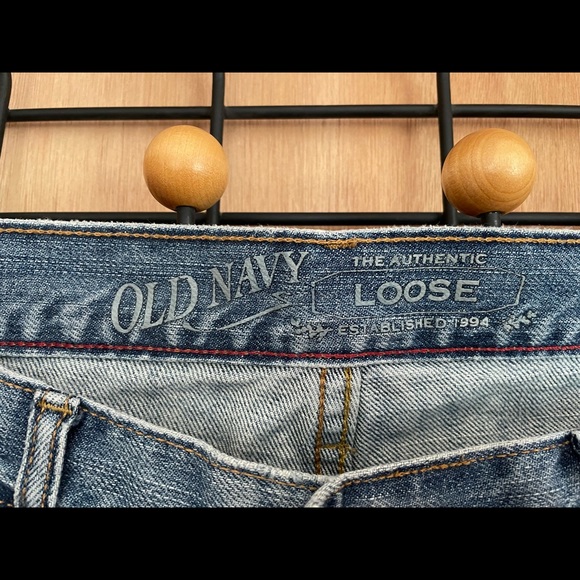 Men’s Old Navy Loose Fit Jeans - Picture 4 of 9